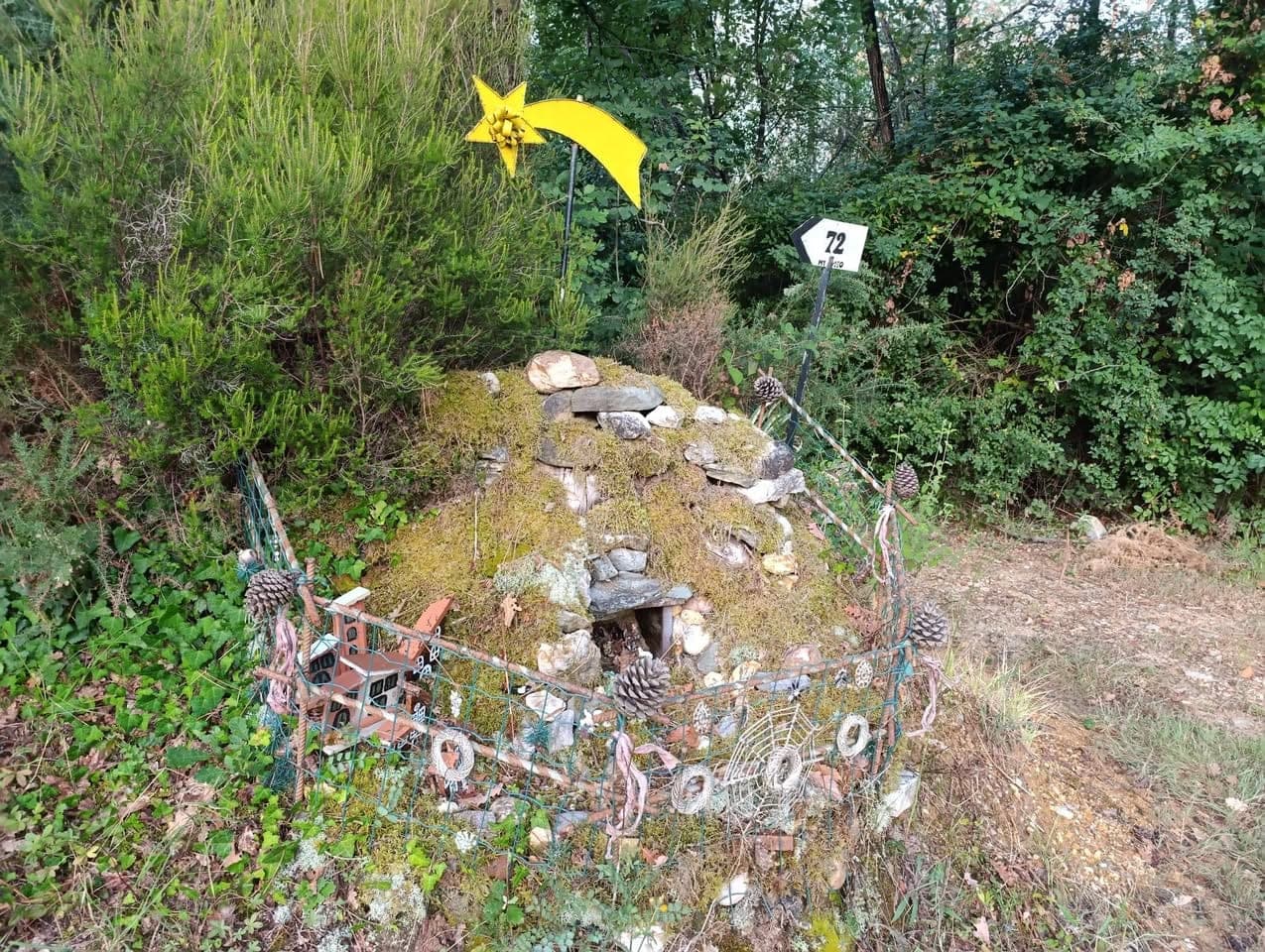 Orentano: Un presepe permanente incanta nel bosco