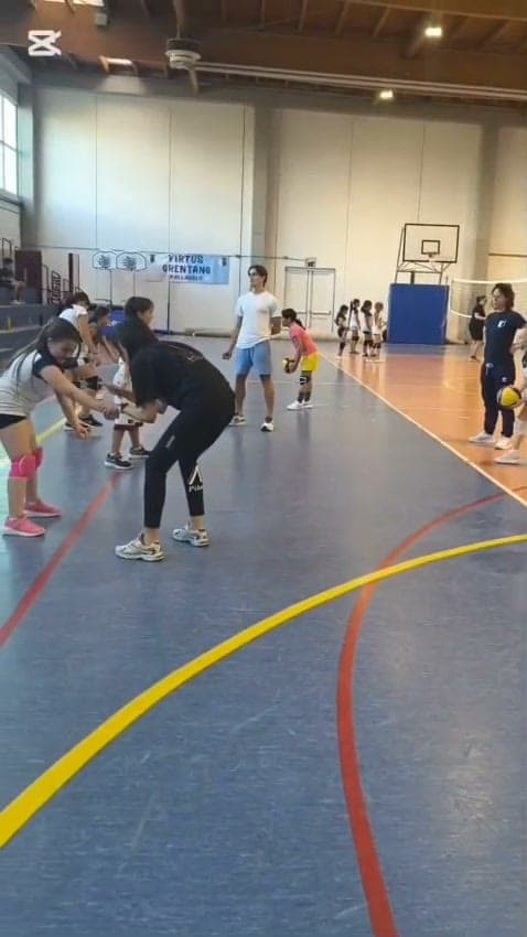 Bambini in allenamento: gioia, unione e il futuro che cresce