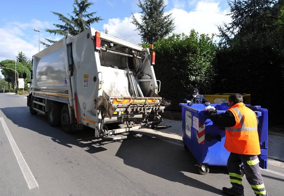 Raccolta rifiuti: nessuna variazione al mattino, servizi pomeridiani posticipati alle ore 16:00