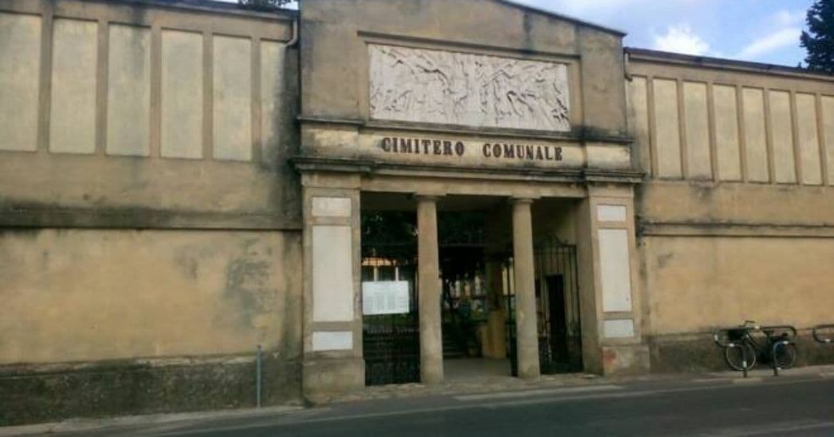Cimitero, ora è possibile acquistare la concessione per edificare due cappelle private